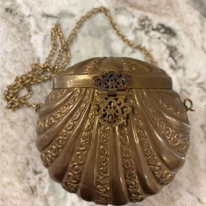 Vintage Gold Shell-Shaped Women’s Crossbody Bag